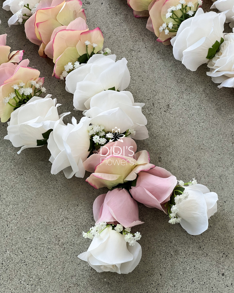 Rose, Carnation, and Baby's Breath Garland - Red and White – Didi's Flowers