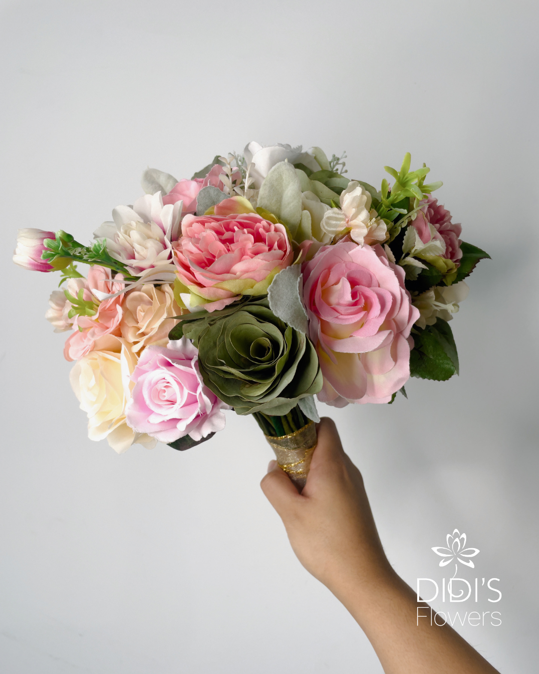 Blush Elegance Bridal bouquet