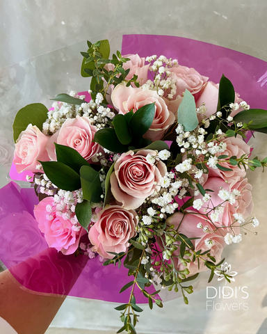 Scarlet - Dozen Roses