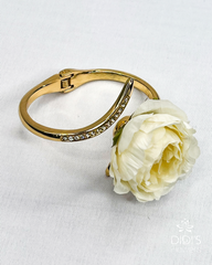 Floral Set - White Floral Necklace and Bracelet