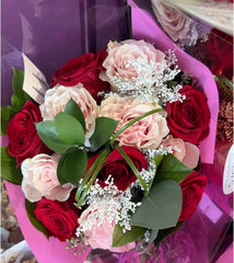 Scarlet - Dozen Roses