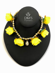 Floral Set - Yellow & Gold, short necklace & earrings